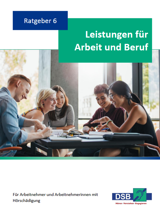 eine Gruppe junger Menschen im Gespräch an einen Tisch